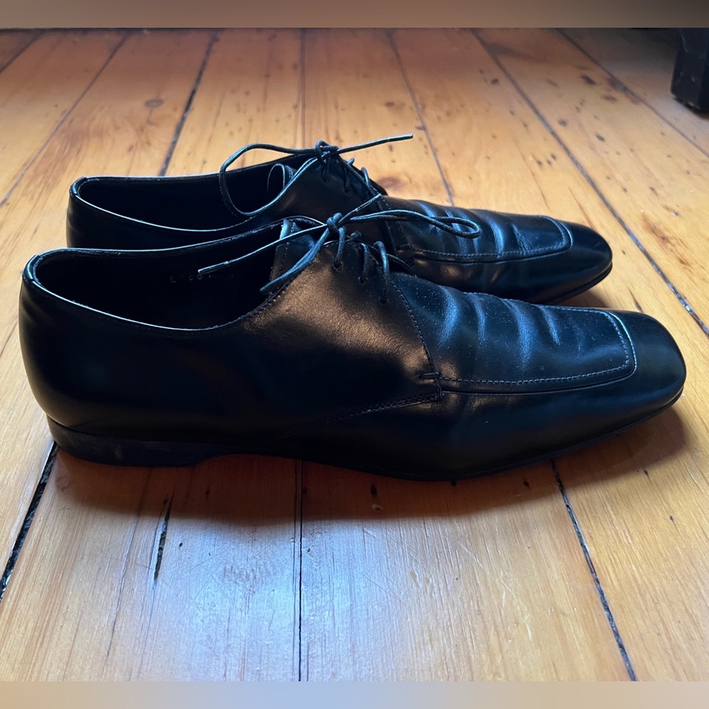 Prada laced shoe. Vintage!… gently used but in great condition. - Picture 5 of 9